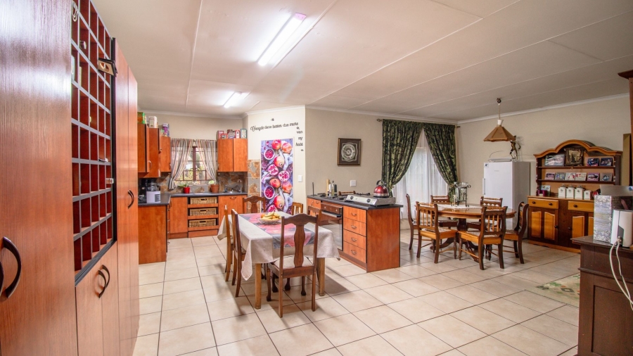 4 Bedroom Property for Sale in Olifantsnek North West